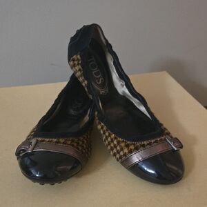 Tod's Dee Buckle Houndstooth Calf Hair Black Cap Toe Ballet Flat Size 36.5/6.5